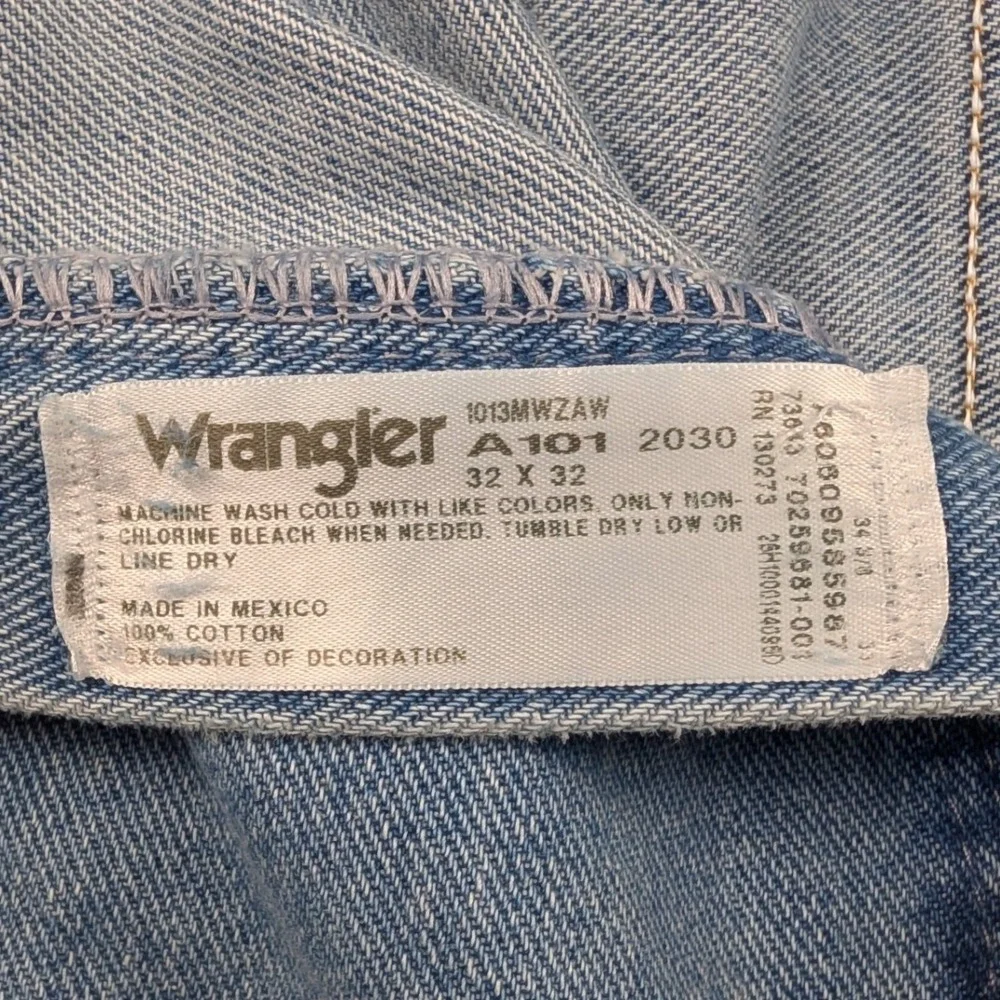 Wrangler tagged 32x32